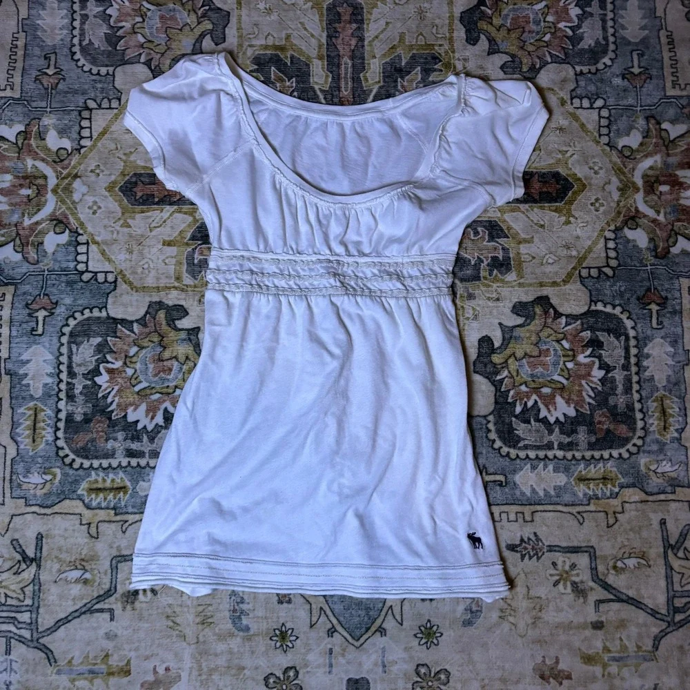 Vintage Abercrombie & Fitch White Empire Waist Babydoll Top Y2K Moose Logo Small - Picture 1 of 15